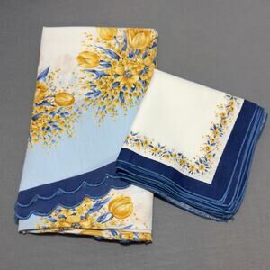 VINTAGE 60s 70s 9pc Floral Tablecloth and Matching Cloth Napkins Table Setting